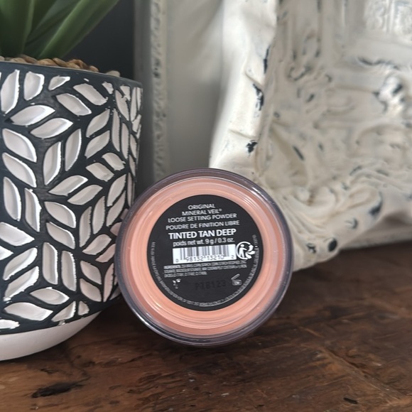 bareMinerals | NEW original Mineral Veil-Tinted Tan Deep 0.3 oz - Picture 2 of 3
